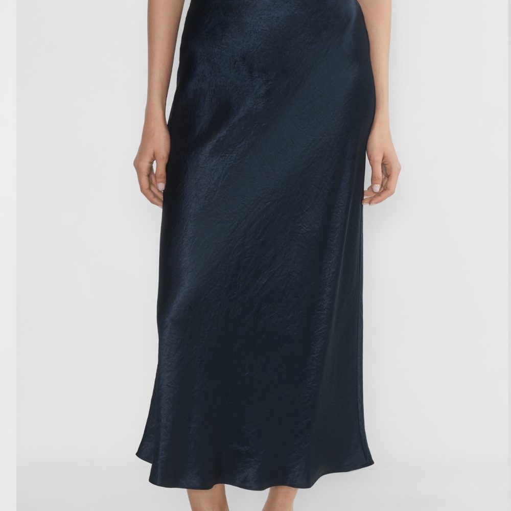 Babaton (aritzia) slip satin midi skirt